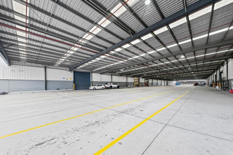 62 Stradbroke Street Heathwood QLD 4110 - Image 2