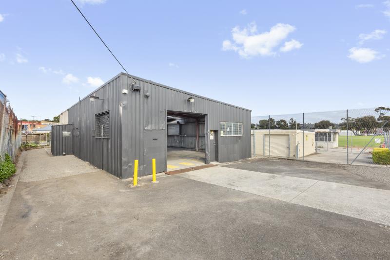 Click to view all images 5 Grenville Street/5 Grenville Street Newtown VIC 3220 - Image 2