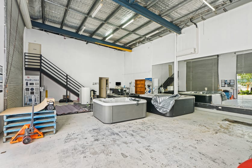 Click to view all images Unit 1/16 Commercial Drive Ashmore QLD 4214 - Image 3
