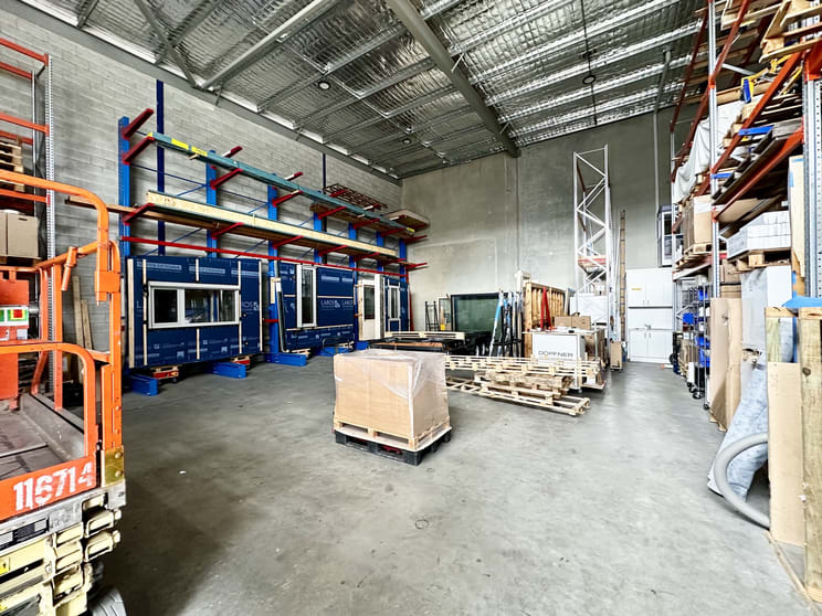 Click to view all images Unit 8/8 Beaconsfield Street Fyshwick ACT 2609 - Image 1