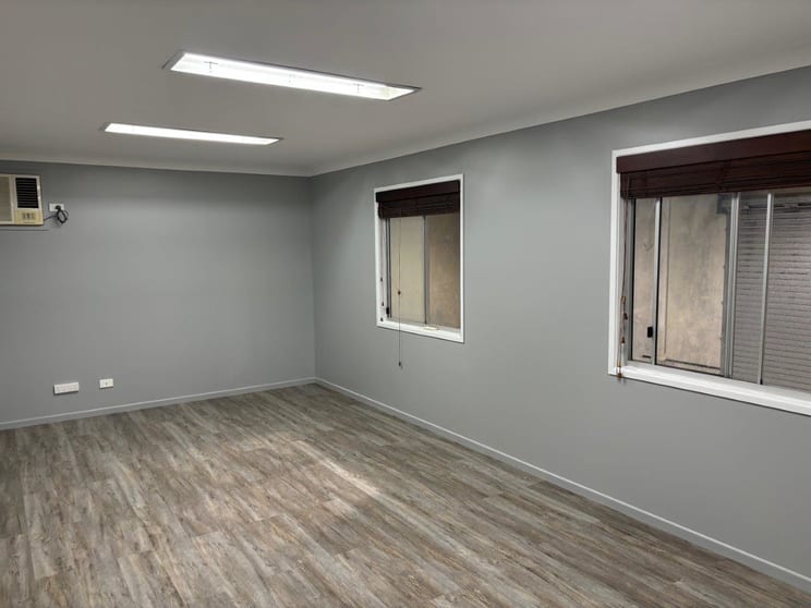 Click to view all images 4/15 Hook Street Capalaba QLD 4157 - Image 2