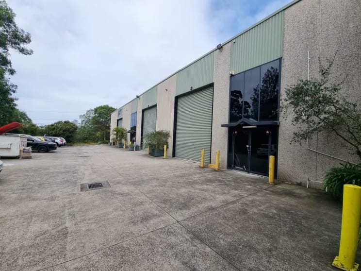 Click to view all images Unit 3/28 Dell Road West Gosford NSW 2250 - Image 1