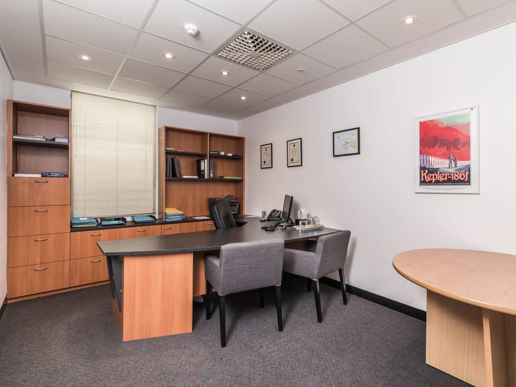 Click to view all images 11/755 Albany Highway East Victoria Park WA 6101 - Image 3