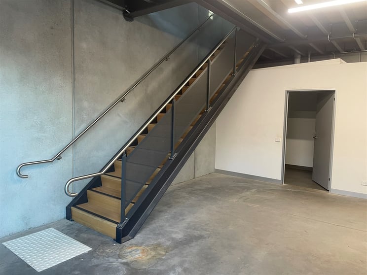 Click to view all images 8/15 Earsdon Yarraville VIC 3013 - Image 3