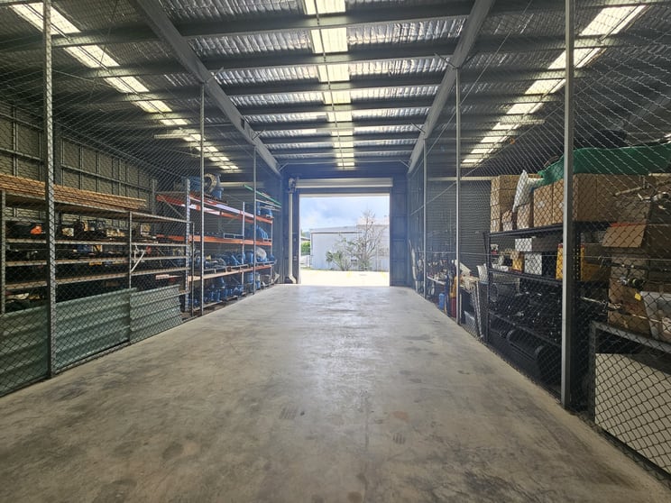 Click to view all images 4/5 Carlo Drive Cannonvale QLD 4802 - Image 2