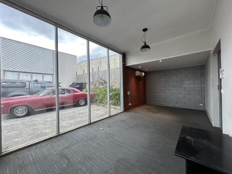 Click to view all images 8/6-8 Concord Crescent Carrum Downs VIC 3201 - Image 3