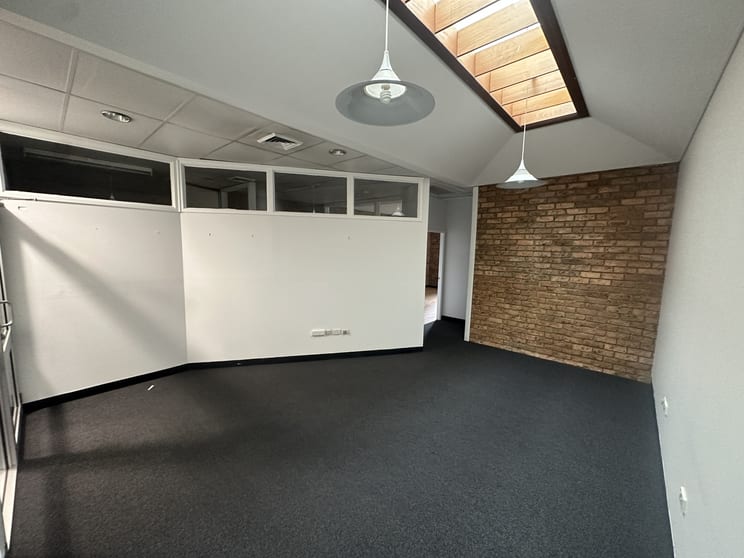 Click to view all images 3/16 George Street Hornsby NSW 2077 - Image 1