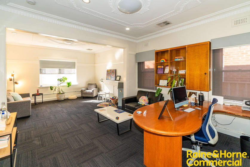 Click to view all images 46 Docker Street Wagga Wagga NSW 2650 - Image 3