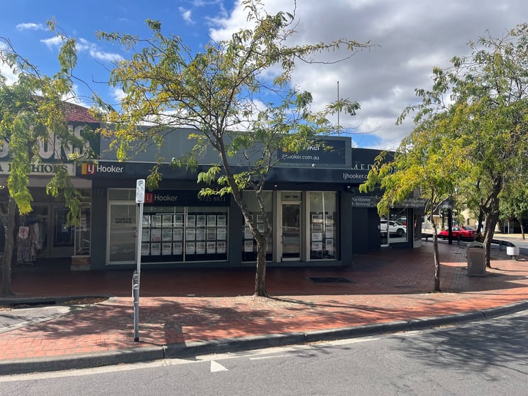 Click to view all images 184 Main Street Croydon VIC 3136 - Image 2