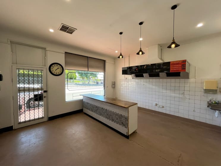 Click to view all images 16 Wright Street Kewdale WA 6105 - Image 3