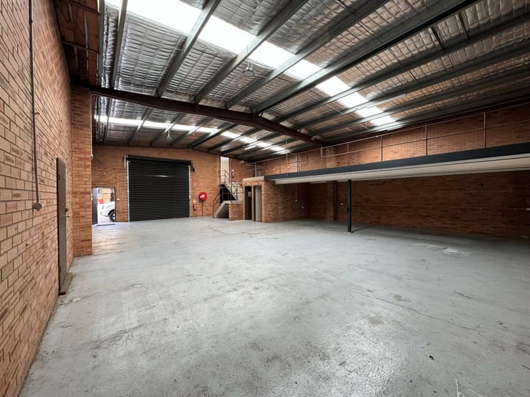 Click to view all images 3/152-154 Garnet Road Kirrawee NSW 2232 - Image 2