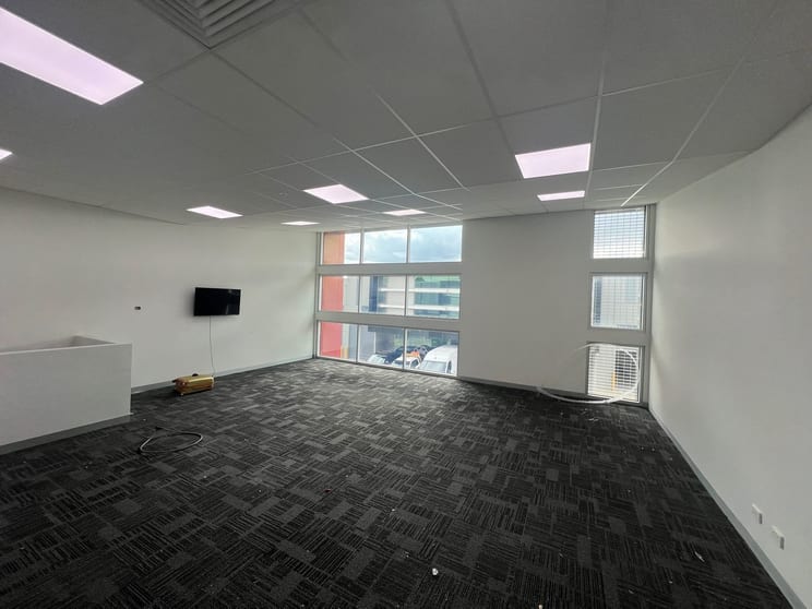 Click to view all images 4/8 Enterprise Drive Rowville VIC 3178 - Image 3