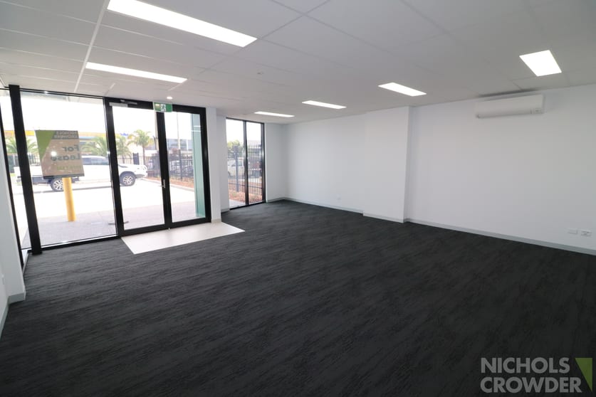 Click to view all images 28 Colemans Road Carrum Downs VIC 3201 - Image 2