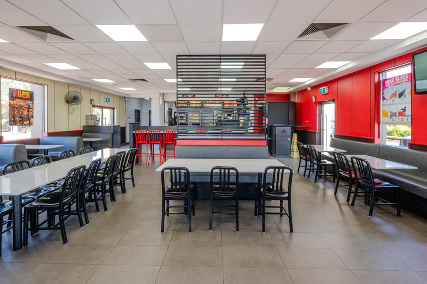 Click to view all images 49 Jondaryan Avenue Griffith NSW 2680 - Image 2