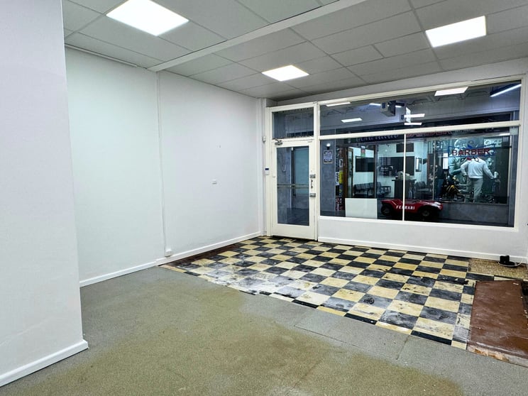 Click to view all images 6/1063-1069 Old Princes Highway Engadine NSW 2233 - Image 3