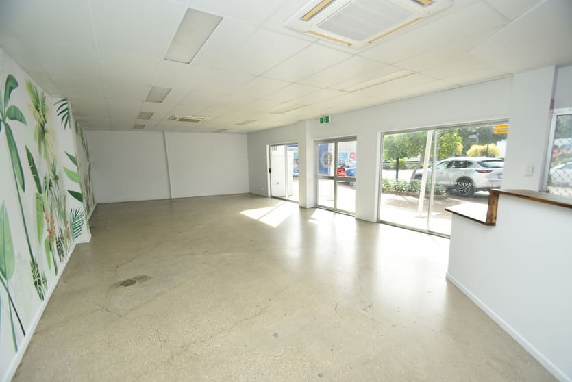 Click to view all images 3/85 Bundock Street Belgian Gardens QLD 4810 - Image 3