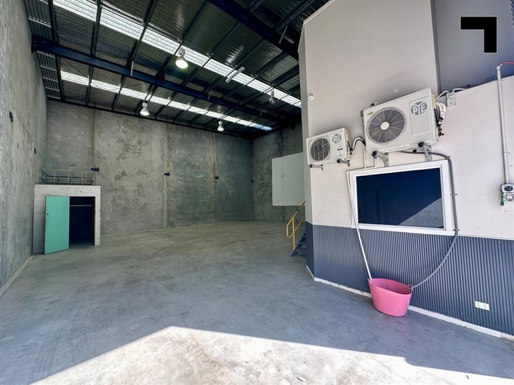 Click to view all images 3/10 Law Court Sunshine West VIC 3020 - Image 2