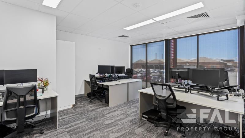 Unit 4/252 Earnshaw Rd Northgate QLD 4013 - Image 3