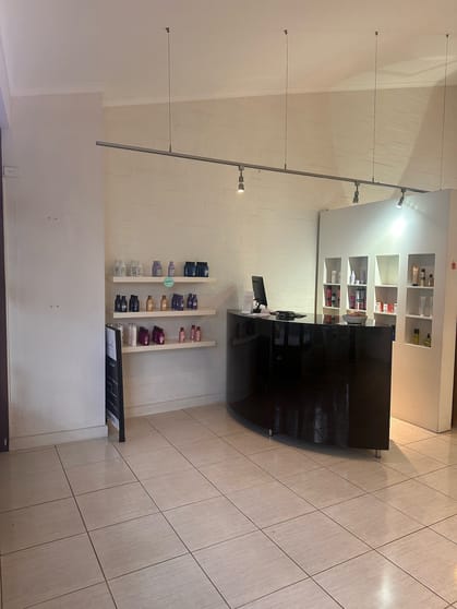 Click to view all images SHOP 9/43 MAPLE STREET Maleny QLD 4552 - Image 3