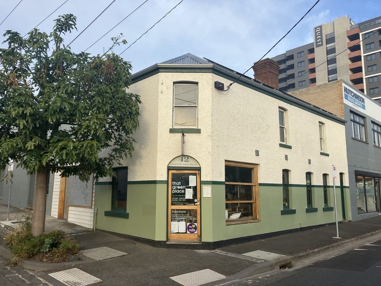 Click to view all images 42 Little Ryrie Street Geelong VIC 3220 - Image 1