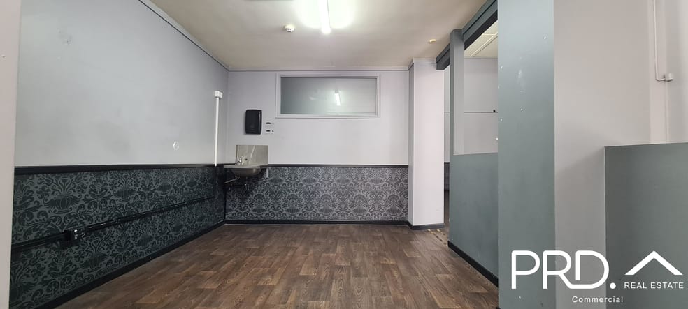 Click to view all images 1/88 Ellena Street Maryborough QLD 4650 - Image 3