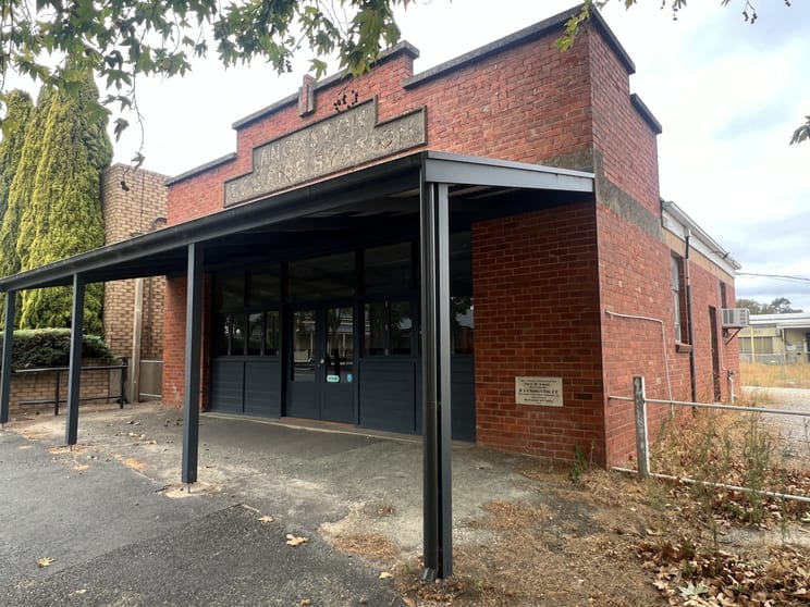 Click to view all images Unit A/9 Murray Street Angaston SA 5353 - Image 2