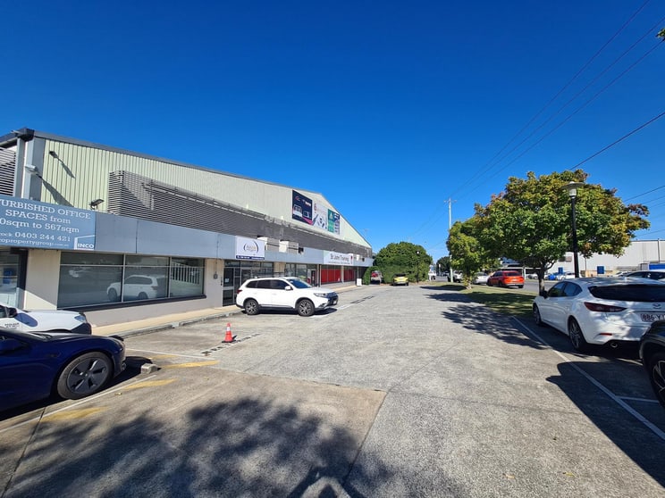 Click to view all images 2/919-925 Nudgee Road Banyo QLD 4014 - Image 3