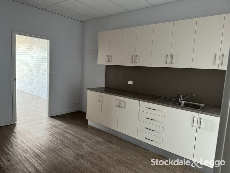 Click to view all images 50 Buckley Street Morwell VIC 3840 - Image 3