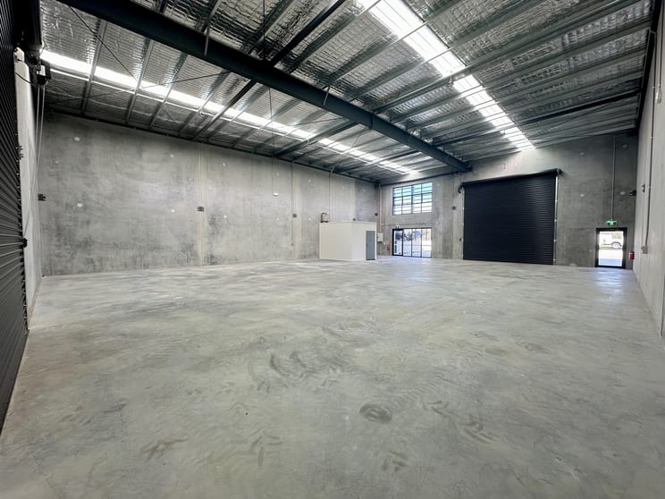 Click to view all images 13 Indigo Loop Yallah NSW 2530 - Image 3