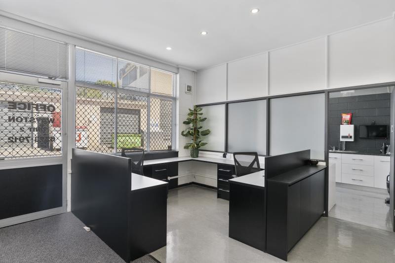 Click to view all images 481 Main Road Montrose TAS 7010 - Image 3