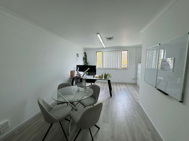 Click to view all images 1/164 Oak Road Kirrawee NSW 2232 - Image 2