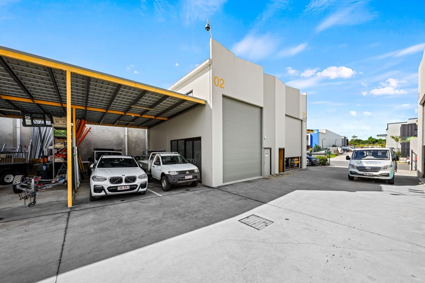 Click to view all images 2/16 Industry Place Wynnum QLD 4178 - Image 1