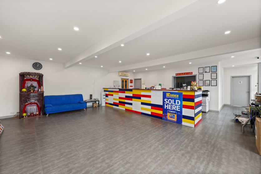 Click to view all images 23 Winterton Road Clayton VIC 3168 - Image 3