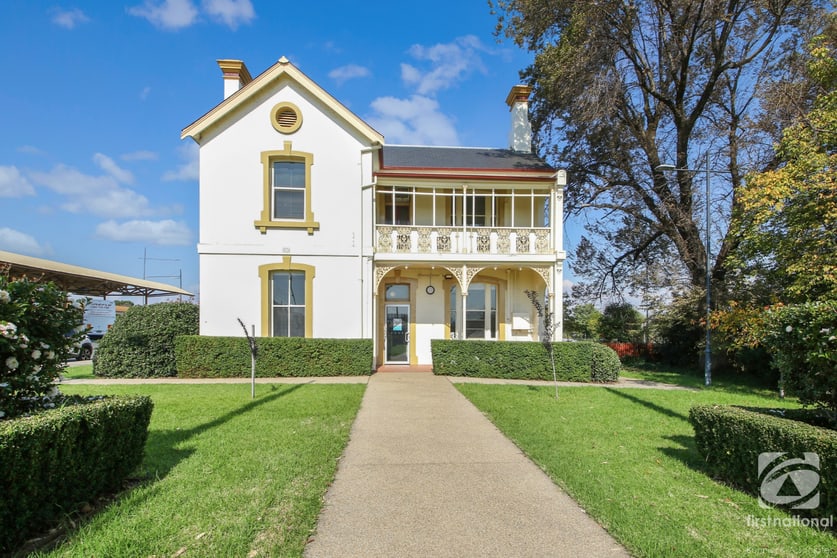 Click to view all images 30 Railway Place Albury NSW 2640 - Image 1