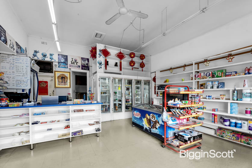 Click to view all images 58 Essex Rd Mount Waverley VIC 3149 - Image 3