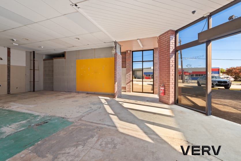 Click to view all images 13/8 Gladstone Street Fyshwick ACT 2609 - Image 2