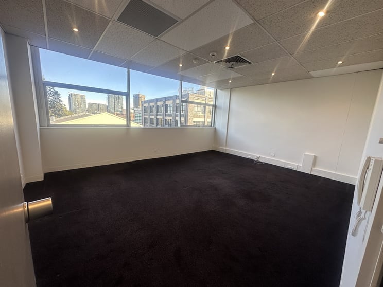 Click to view all images 321/410 Elizabeth Street Surry Hills NSW 2010 - Image 1