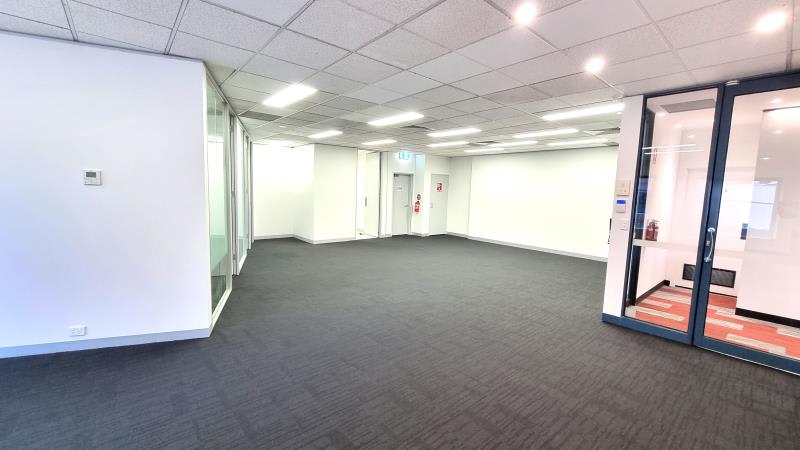 Click to view all images 15-17 Park Street South Melbourne VIC 3205 - Image 3
