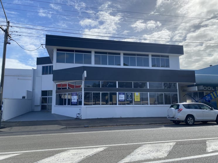 Click to view all images First Floor/109 Ingham Road West End QLD 4810 - Image 1