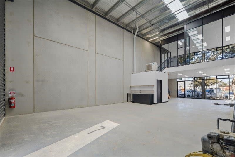 90 Cranwell Street Braybrook VIC 3019 - Image 2
