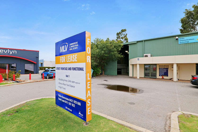 Click to view all images 1/11 McElligott Court Canning Vale WA 6155 - Image 1