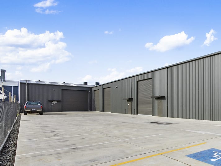 Click to view all images Shed 2/34 Stratton Drive Traralgon VIC 3844 - Image 2