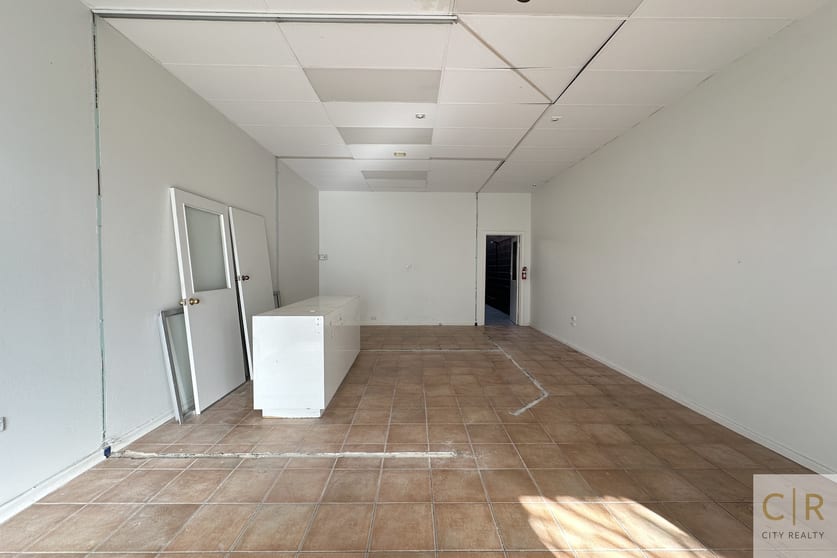 Click to view all images 215 Gilbert Street Adelaide SA 5000 - Image 2