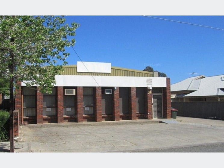 Click to view all images 24 Surrey Road Keswick SA 5035 - Image 2