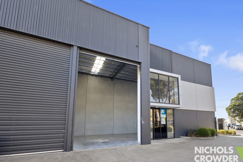 Click to view all images 8/6B Railway Avenue Oakleigh VIC 3166 - Image 3