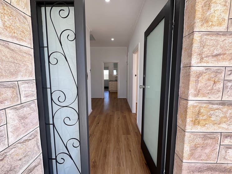 Click to view all images 43 OG Road Klemzig SA 5087 - Image 2