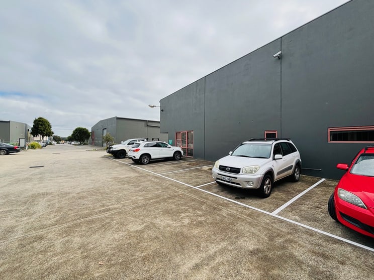 Click to view all images 21/257 Colchester Road Kilsyth VIC 3137 - Image 3