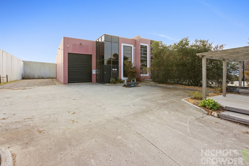 1/18-20 Lieber Grove Carrum Downs VIC 3201 - Image 2