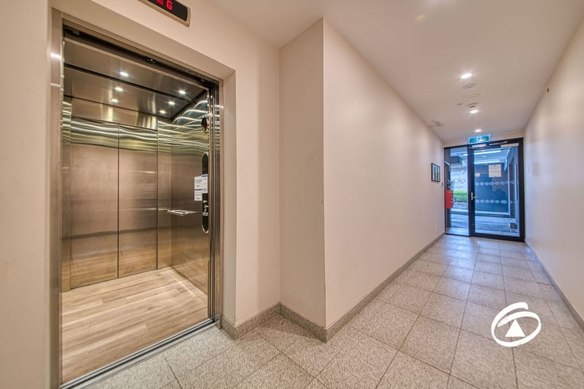 Click to view all images 1/40-42 Clyde Road Berwick VIC 3806 - Image 2
