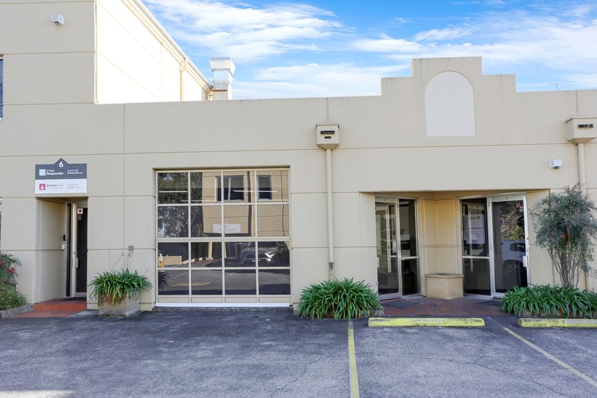 Click to view all images 19/10 Gladstone Road Castle Hill NSW 2154 - Image 1